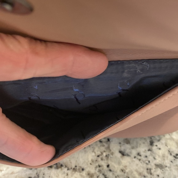 Vera Wang Purse “Pretty Pink” - Picture 4 of 9